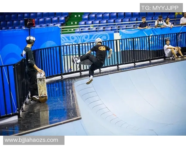 深圳滑板队与广州滑板队赛后复盘力量对决的精彩瞬间与战术分析 深圳滑板队与广州滑板队赛后复盘力量对决的精彩瞬间与战术分析